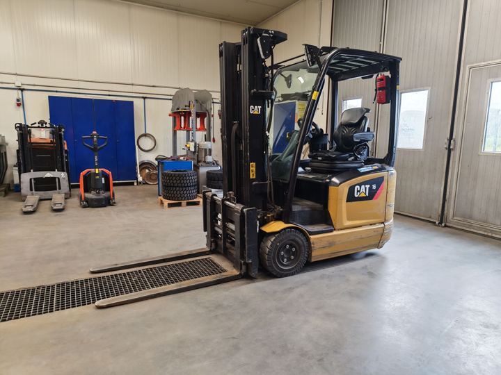 Cat EP16ACNT sähkötrukki vm. 2019 (tunnit vain 752 h), kuva 1